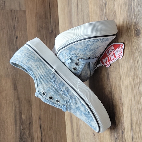 Van's Authentic Brand new. - Picture 8 of 10